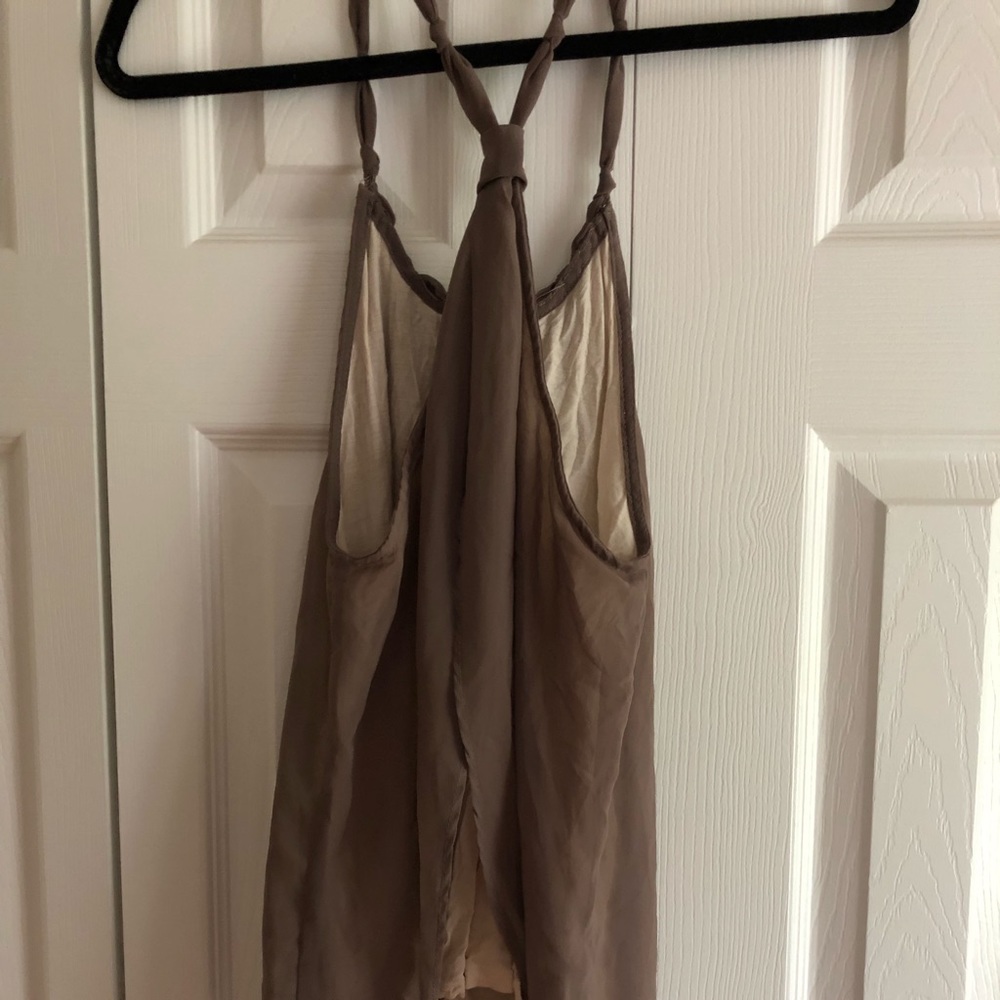 Back Slit Tank - Picture 2 of 3